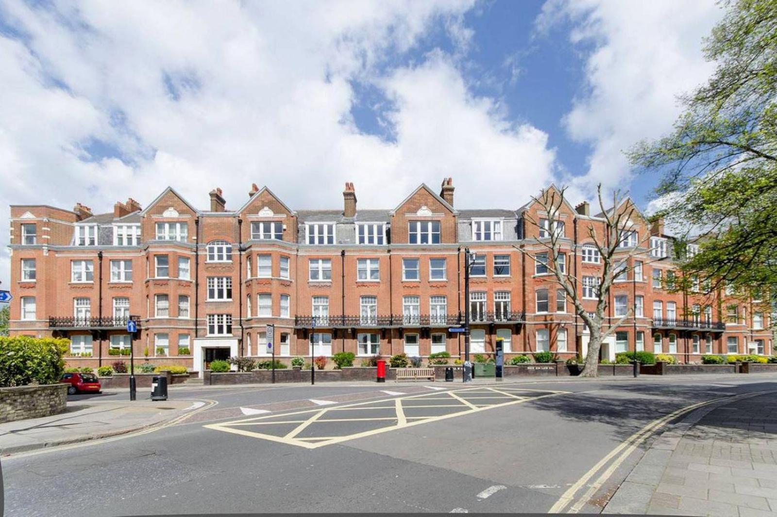 Exclusive 1 Bed 1 Bath In St John's Wood London